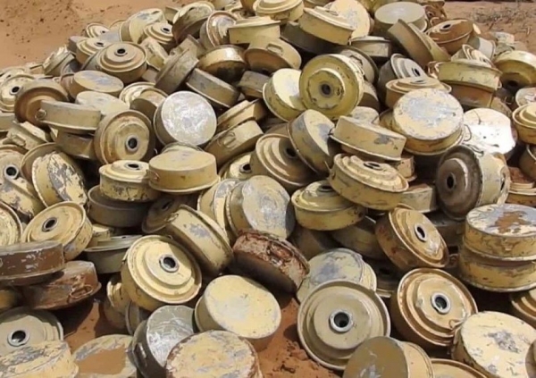 الأمم المتحدة تسلم الحوثيين 300 جهاز لكشف الألغام
