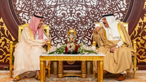 وزير الخارجية السعودي في البحرين لبحث مستجدات المنطقة