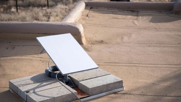 الحوثيون يطالبون بتسليم أجهزة ومعدات خدمة الإنترنت الفضائي 