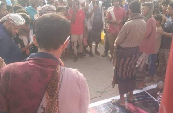 النائب عشال يدين اعتقال الشيخ اليزيدي وحميدان لمشاركتهما تظاهرة سلمية في عدن