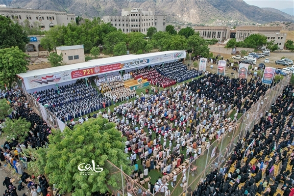 دفعة الشهيد إسماعيل هنية.. تعز تحتفي بتخرج 721 حافظًا وحافظة للقرآن الكريم