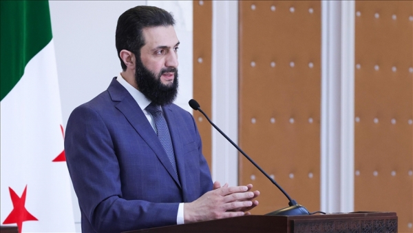 ‫ سوريا.. الشرع يوقع إعلانا دستوريا يحدد المرحلة انتقالية بـ5 سنوات