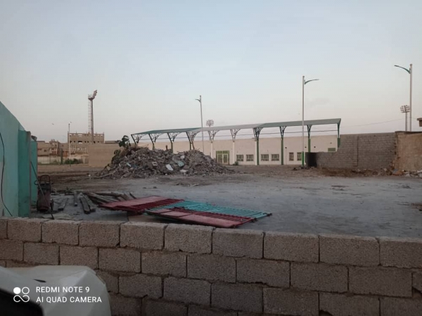 عدن.. نافذون في مليشيا الانتقالي يسطون على حوش الدفاع المدني في 