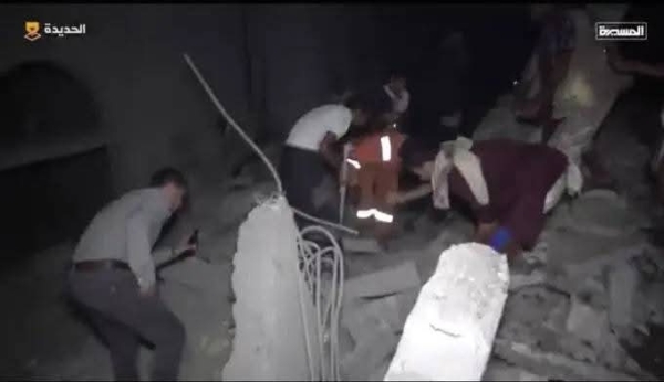 ارتفاع ضحايا القصف الأمريكي على حي سكني بالحديدة إلى 26 قتيلا وجريحا