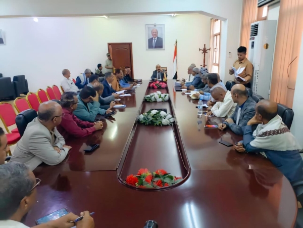 سلطات تعز تقر استئناف العملية التعليمية وتقول بأنها استجابت لعدد من مطالب المعلمين