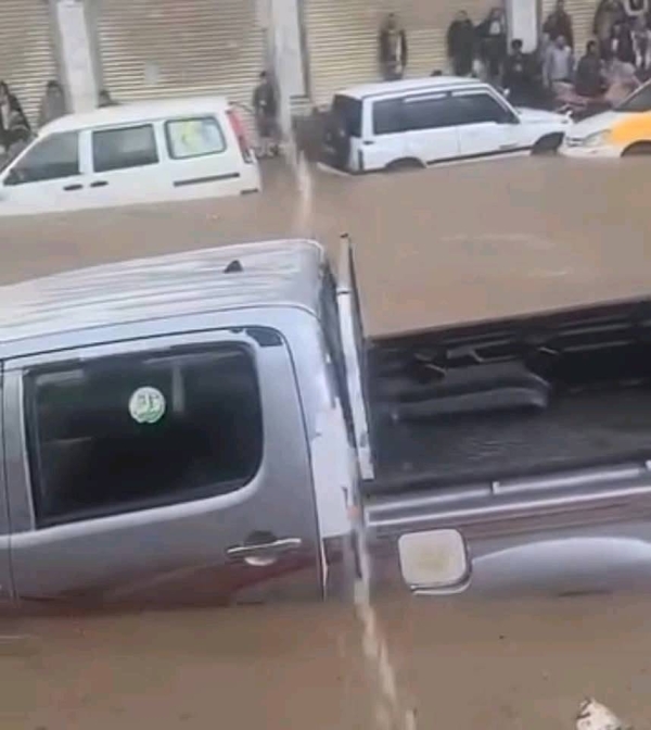 إب.. سيول الأمطار تعيد حوادث الغَرق والمآسي المتكررة (فيديو)
