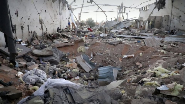 الحوثيون يعلنون ارتفاع ضحايا قصف مركز إيواء بصعدة إلى 125 قتيلا وجريحا