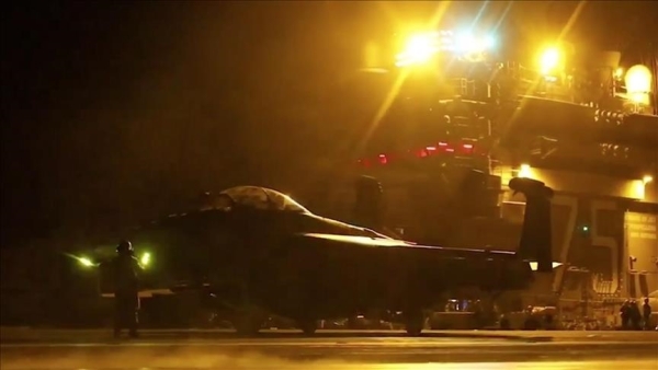 الجيش الإسرائيلي يقصف منطقة قرب القصر الرئاسي بدمشق