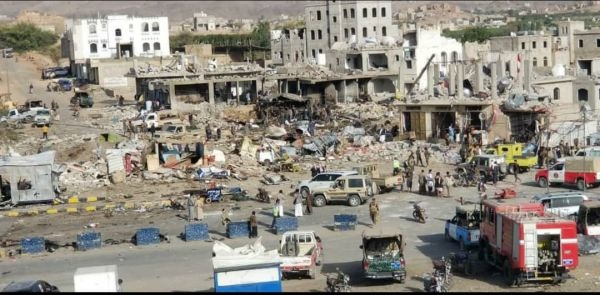 صنعاء.. الحوثيون يجبرون أهالي ضحايا انفجارات مخزن أسلحتهم بـ 