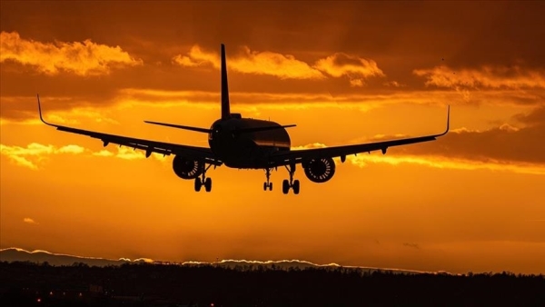 ثلاث طائرات إيرانية تهبط في مسقط.. إحداها تابعة للرئاسة