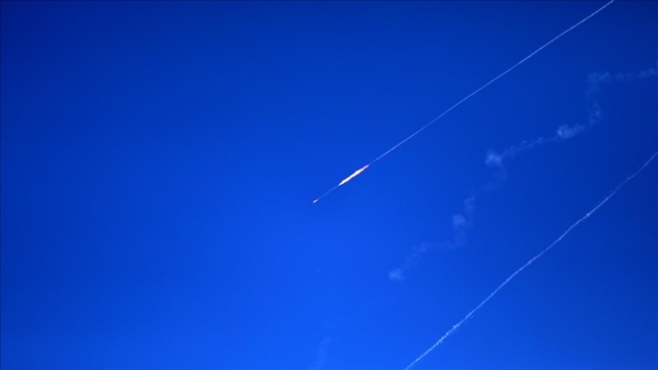 إطلاق صواريخ جديدة على إسرائيل.. وإيران تعلن استهداف حيفا وتل أبيب