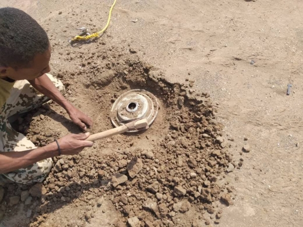 مقتل امرأة ثلاثينية جراء انفجار لغم حوثي جنوب الحديدة