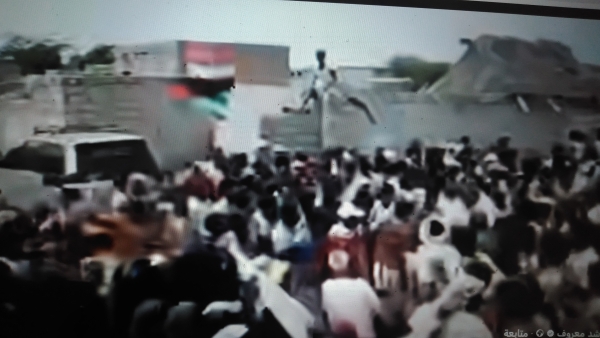 الحديدة.. احتجاجات غاضبة للمطالبة بمحاسبة عنصر حوثي متهم بإغتصاب فتاة قاصرة وإنهاء حياتها