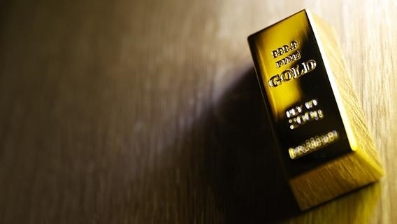 الذهب يرتفع مدعوماً بتوقعات خفض الفائدة الامريكية