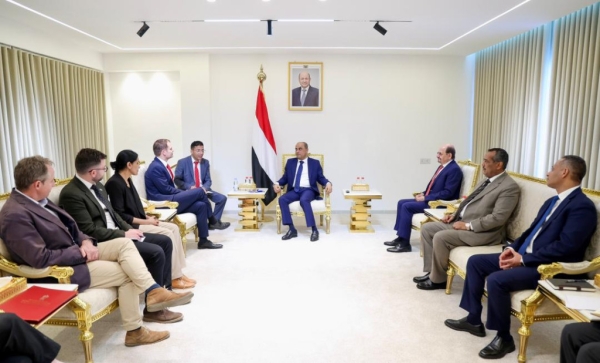 بريطانيا تجدد موقفها الداعم للحكومة اليمنية ومكافحة القرصنة وتهريب الأسلحة للحوثيين