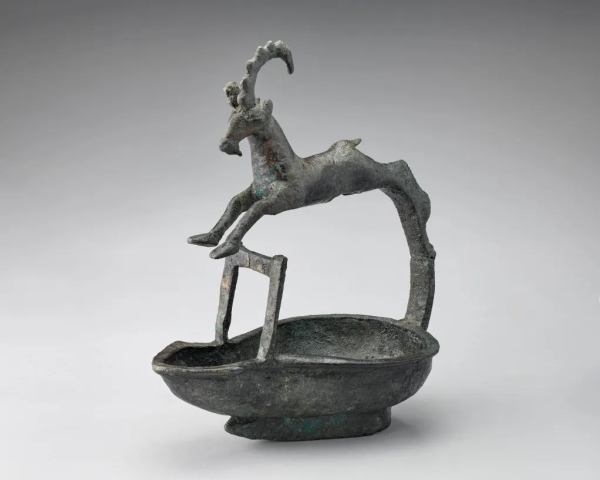 معرض جديد في اللوفر يكشف ملامح 