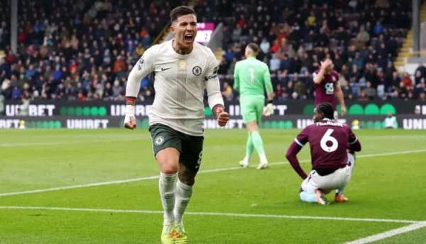 نادي تشيلسي يصعد لوصافة الدوري الإنجليزي بشكل محدد على بيرنلي