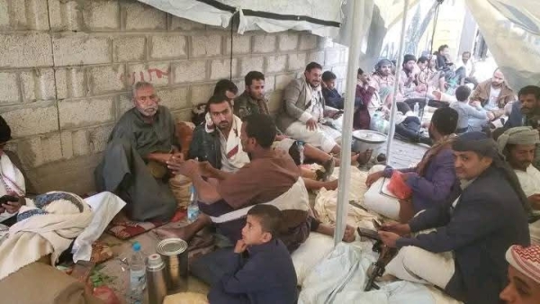 مأرب.. جرحى الجيش يرفضون رفع الاعتصام إلا بصرف كامل حقوقهم