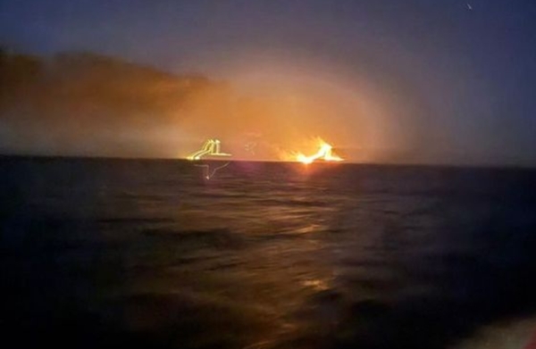 احتراق ناقلتي نفط متجهتين إلى روسيا في البحر الأسود قرب سواحل تركيا