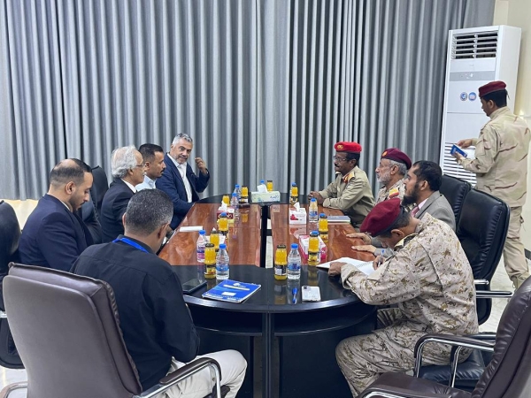 مسؤول أممي يزور منطقة عسكرية بحضرموت لبحث تأمين الموظفين الأممين