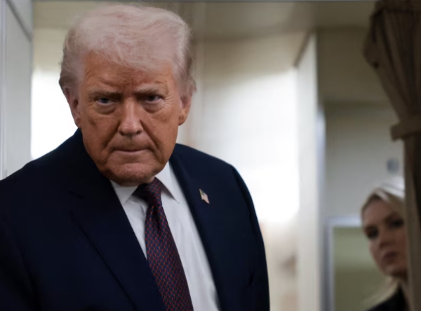 ترامب محذرا إيران: إما اتفاق نووي أو مواجهة هجوم 