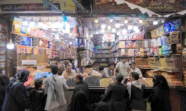 صنعاء تستقبل عيد الفطر بعادات وتقاليد متجذرة رغم آثار الحرب