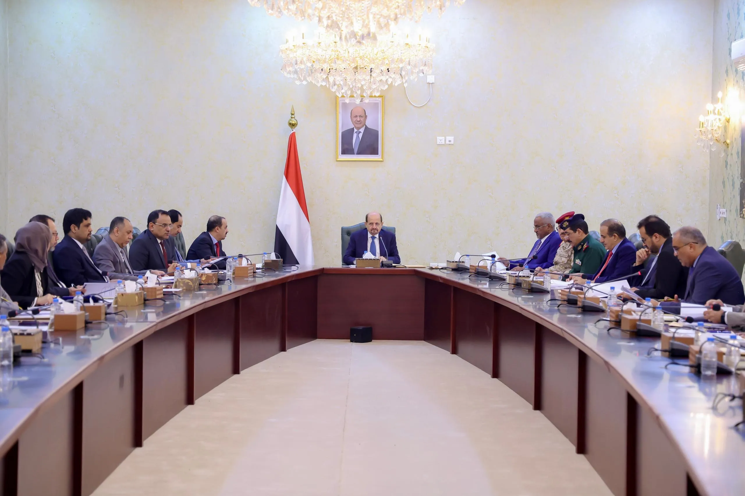 مجلس الوزراء اليمني يعقد إجتماعًا دوريًا ويُقر إنشاء هيئة مستشفى الضالع العام