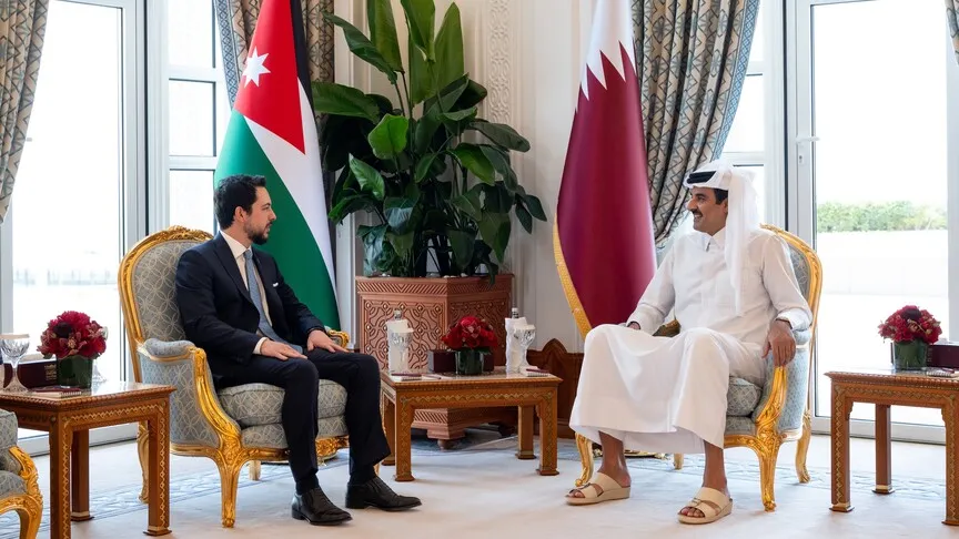 أمير قطر وولي عهد الأردن يبحثان جهود التوصل لتهدئة شاملة بالمنطقة