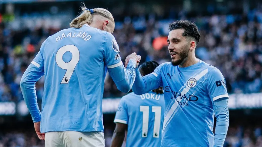 مانشستر سيتي يتخطى أرسنال ويشعل صراع اللقب