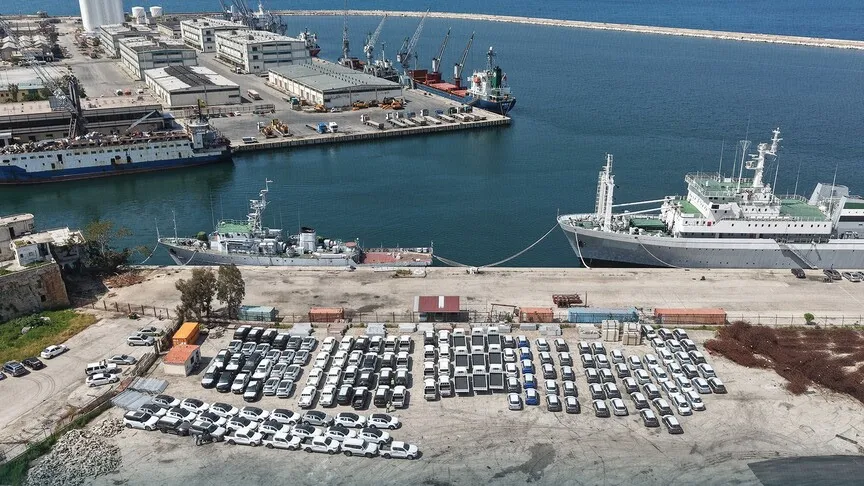 الإمارات تصدر سيارات عبر سوريا لأول مرة منذ سنوات