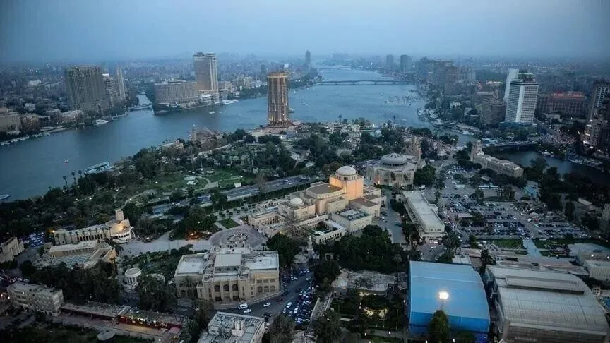 مصر تعتزم إجراء أول مسح جوي للثروات المعدنية منذ 42 عاما