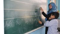 فارس: الإمارات تستدعي 13 معلمة إيرانية بسبب مشاكل في التأشيرة