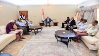 قيادة المقاومة في تعز تلتقي اليوم الرئيس هادي بعد شهر من زيارة عدن