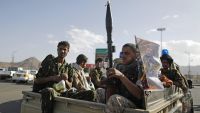عمران.. مليشيات الحوثي تطلق الرصاص عشوائياًً في إحدى النقاط وإصابة مواطن