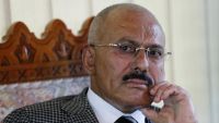 قيادي في حزب المخلوع يقدم بلاغاً ضد زعيم الحوثيين بتهمة العنصرية وإشعال الفتنة