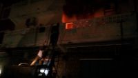 موجة غضب جراء إحراق مقرٍّ لحزب الإصلاح في عدن وناطق بالحزب يوضح (فيديو)