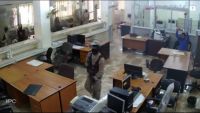 البنوك في عدن تقرر رفع الإضراب بعد توصلها لاتفاق مع الحكومة