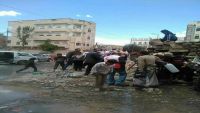 الحوثيون يضخون مياه مجاري وسط أحياء سكنية بمدينة ذمار