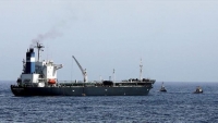 الحوثيون: سمحنا لسفينة نقل نفط في ميناء بئر علي بشبوة لصالح كهرباء عدن