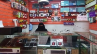 شابة يمنية تمتهن صيانة الهواتف لحماية خصوصيات النساء من الابتزاز