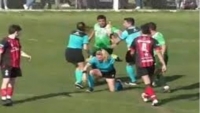 اعتقال لاعب كرة قدم بالأرجنتين ضرب حكمة خلال المباراة