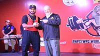 "الملاكم" يحصل على الشهادة الدولية في التدريب وميدالية ذهبية في الديدليفت ببطولة العالم للقوة البدنية في مصر