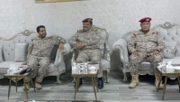 وزير الدفاع يزور مقر قوات التحالف في العاصمة المؤقتة عدن