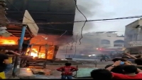 خسائر مادية كبيرة جراء حريق هائل في مدينة الحديدة