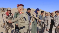 الوكيل عمر الكامل يزور أبطال محور إب في جبهات القتال بمأرب ويشيد بصمودهم