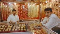 زيادة شراء الذهب يضغط على سوق العملات في اليمن