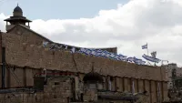 مدير الحرم الإبراهيمي: إضاءة نجمة داود فوق المسجد سابقة خطيرة