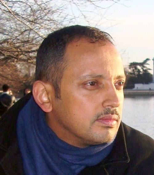 قامة ثقافية أدبية تنويرية: في عالم عبدالعزيز المقالح الشعري